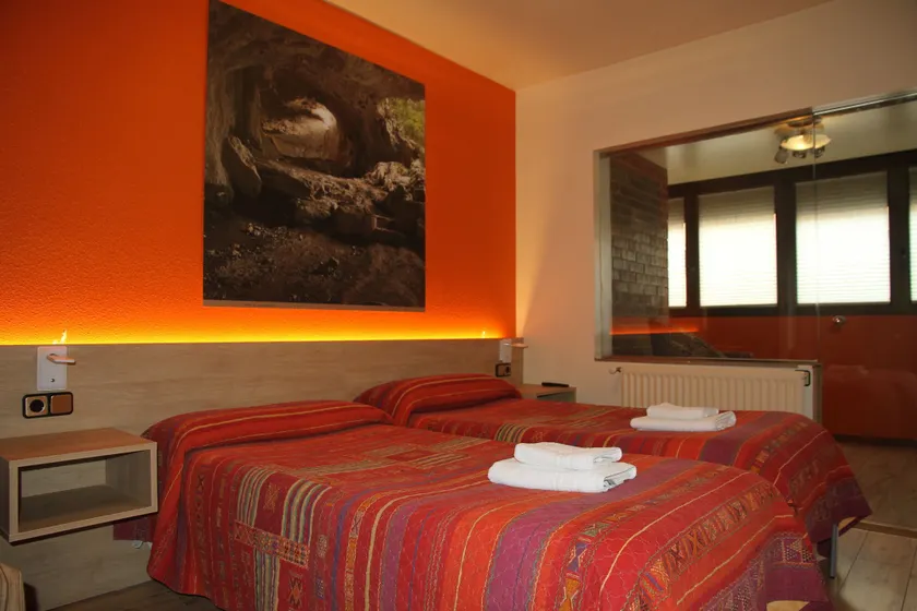 Hostal Acella - Image 1