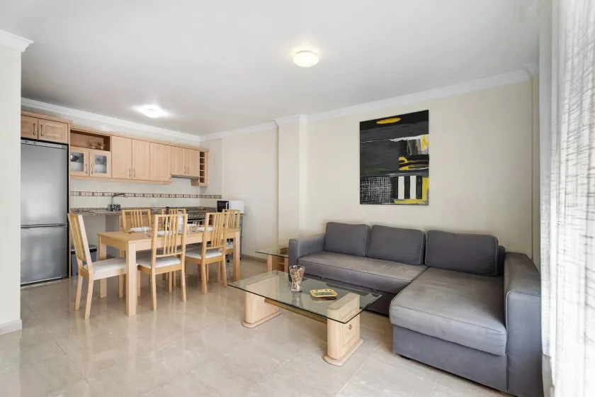 Maison de vacances \"Las Brisas Playa San Juan\" avec vue sur la mer, terrasse partagée et Wi-Fi - Image 1
