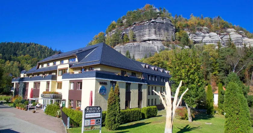 Hotel Oybiner Hof - Image 1