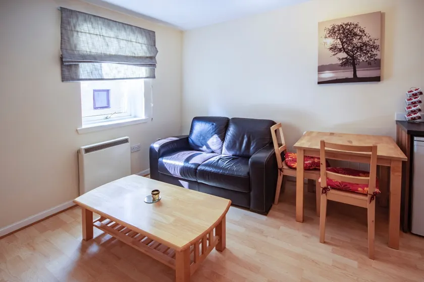 5 Varis Apartments - Image 1