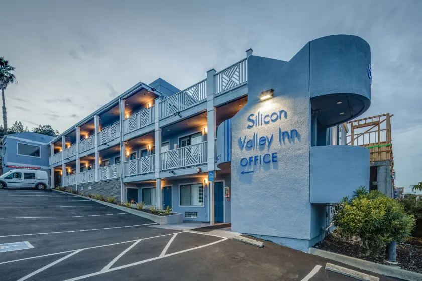 Silicon Valley Inn - Image 1