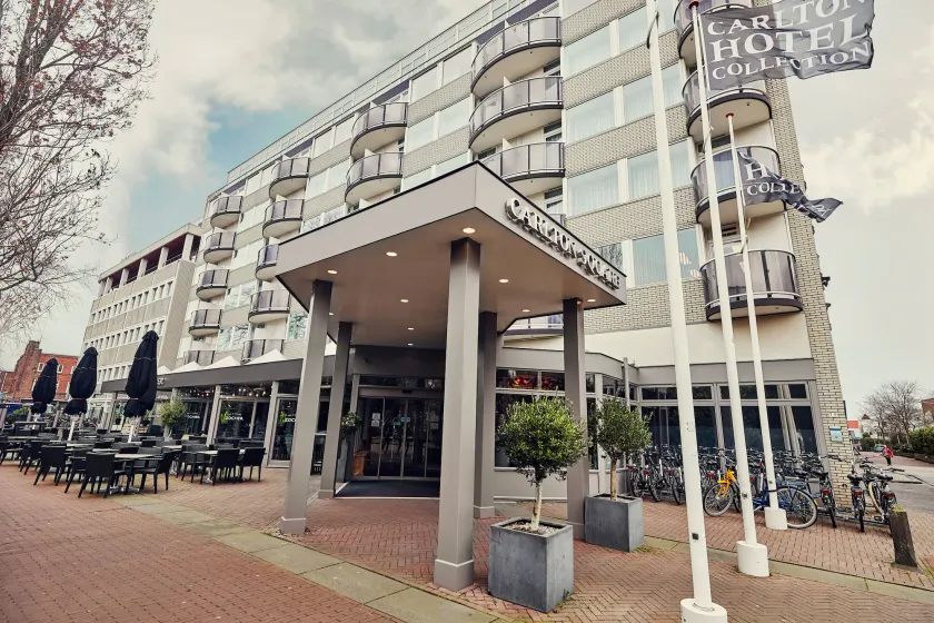 Carlton Square Hotel - Image 1
