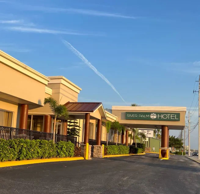 River Palm Hotel - Image 1