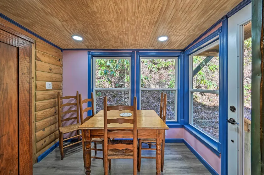Rosman Vacation Rental w/ Charcoal Grill! - Interiör