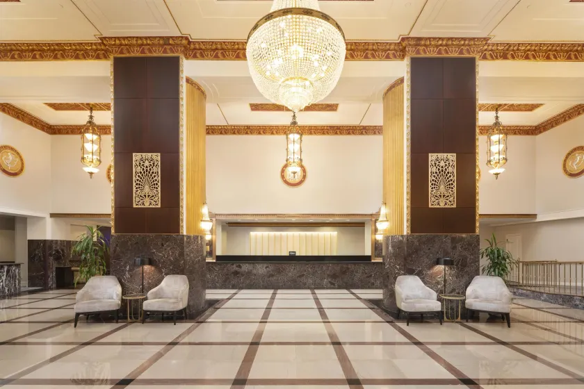 Hilton Milwaukee - Image 1