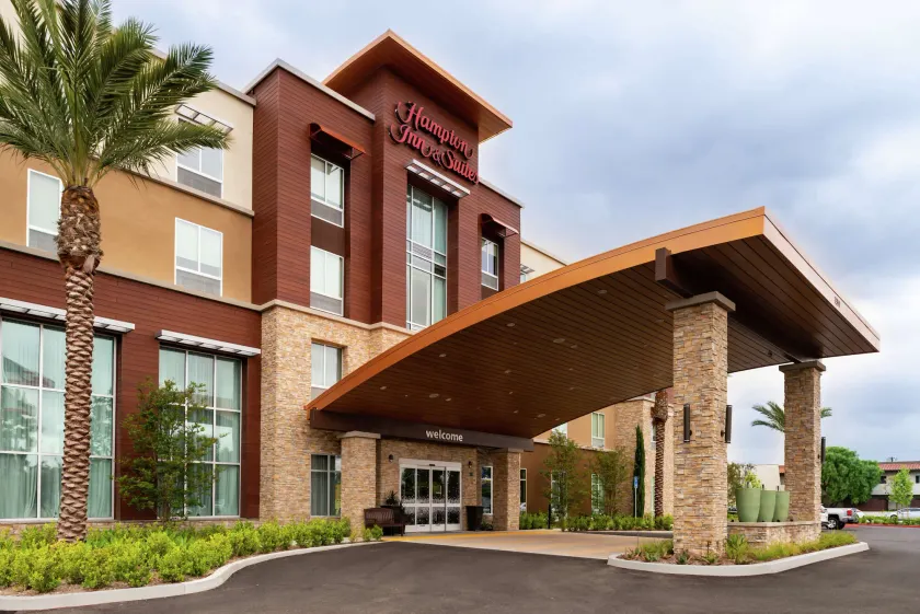 Hampton Inn & Suites Buena Park - Image 1