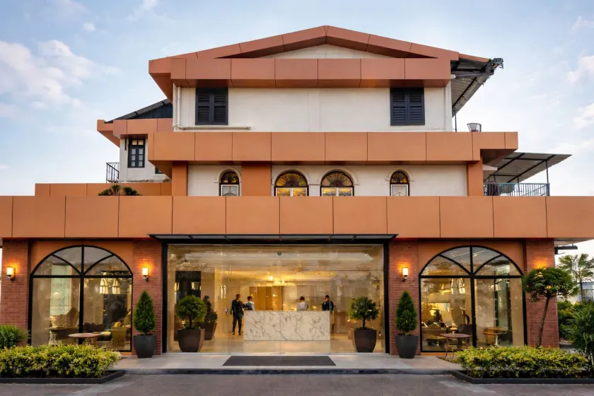 Cochrane Place By Teesta Hotels - Image 1