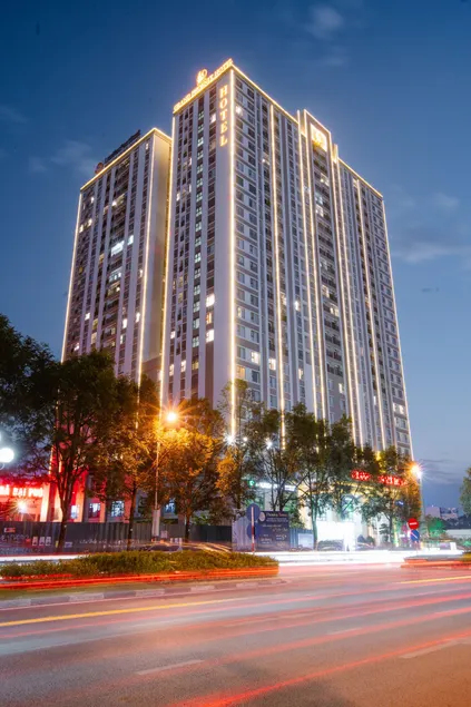 Grand Phoenix Hotel Bac Ninh - Image 1
