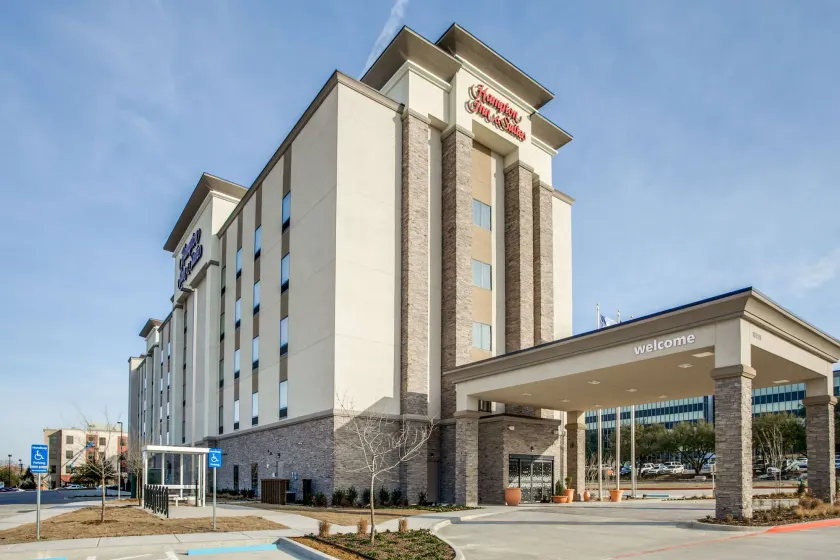 Hampton Inn & Suites North Dallas Central Expy - Image 1