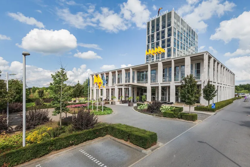 Van der Valk Hotel Düsseldorf - Image 1