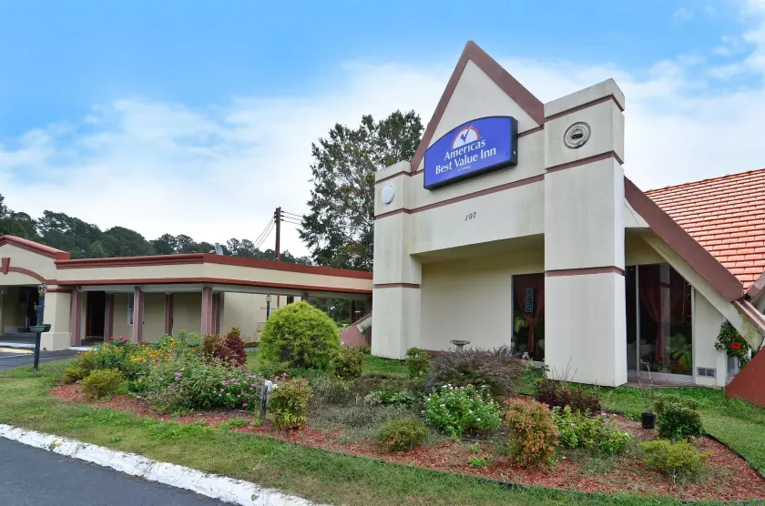 Americas Best Value Inn Smithfield - Image 1