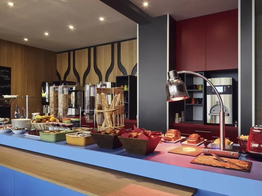 Ibis styles Toulon la Seyne sur Mer - Image 1
