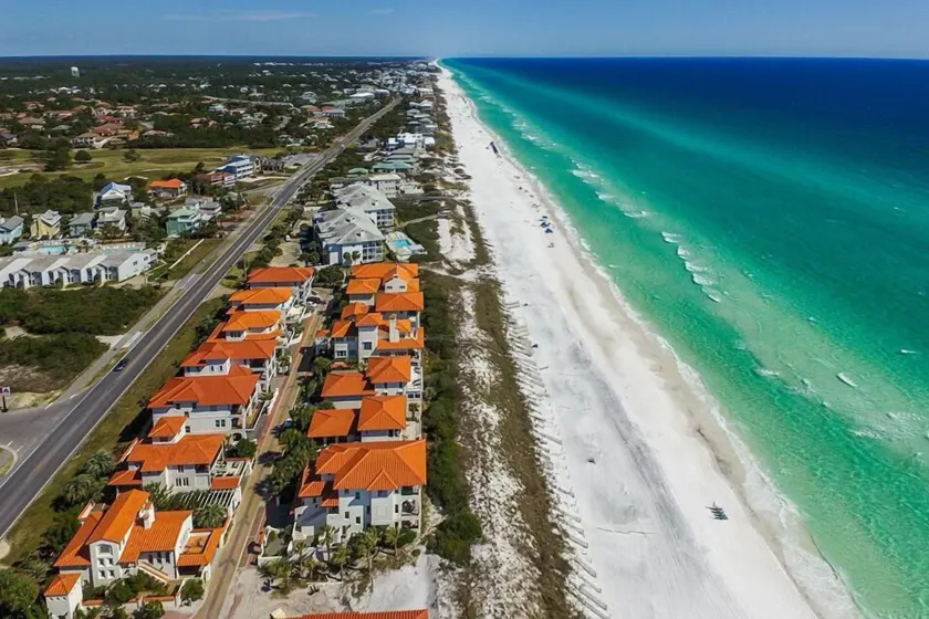 Laissez Faire 5 Bedroom Holiday Home by Five Star Properties - Image 1