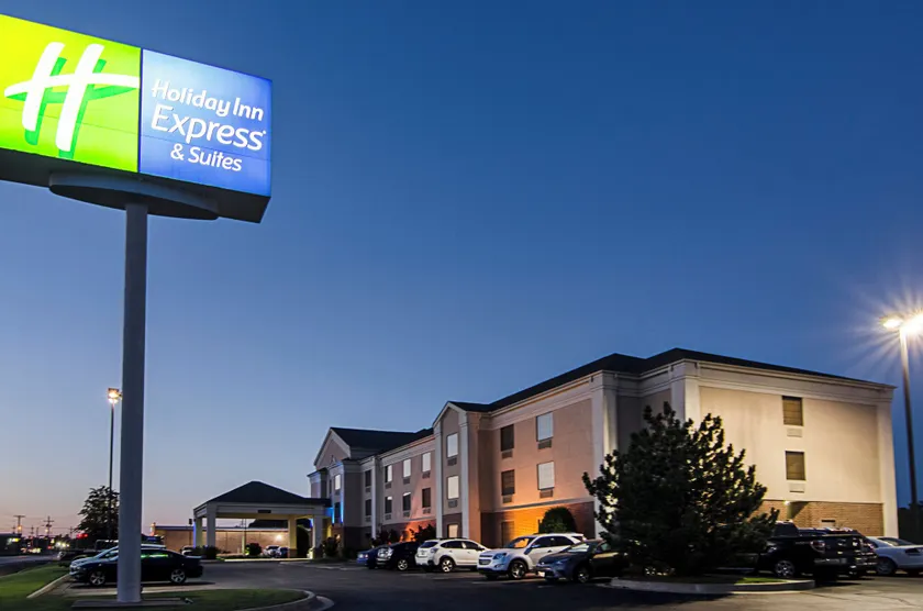 Holiday Inn Express Hotel & Suites Vinita by IHG - Image 1
