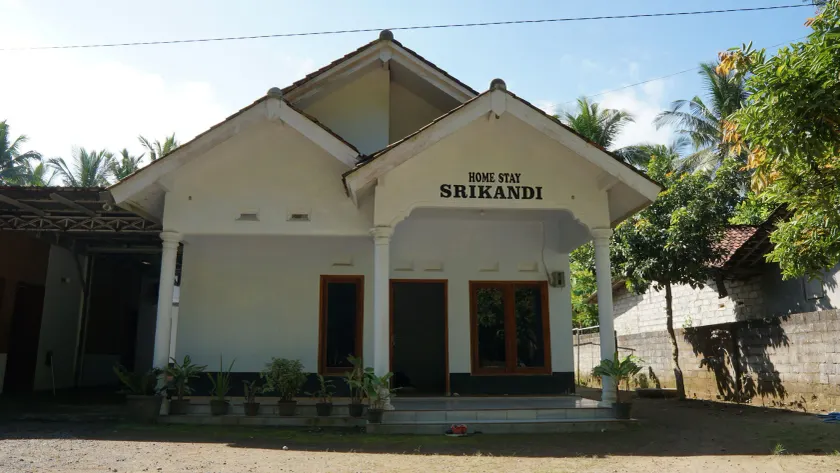 Hotel O Homestay Srikandi Pulau Merah BeachNearPantai Pancer - Image 1