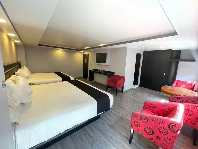 Hotel El Senador - Image 1