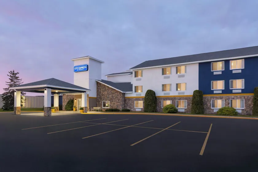 City Express by Marriott Bemidji - Image 1