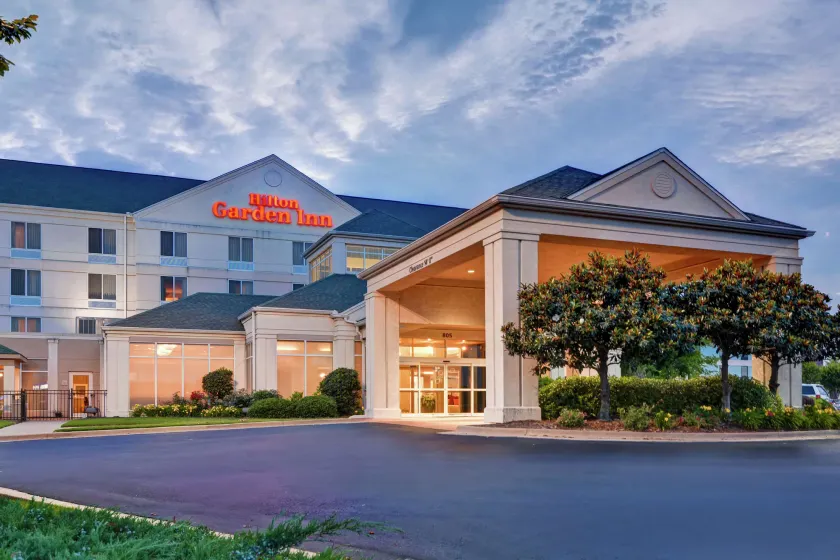 Hilton Garden Inn Conway - Image 1