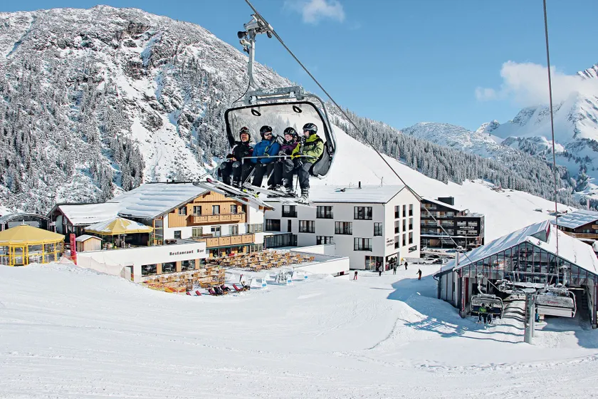 Hotel Steffisalp - Ski-in & Ski-out am Arlberg - Image 1