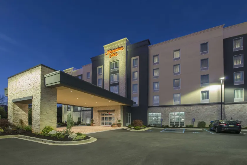Hampton Inn Greenville/I-385 Haywood Mall - Image 1