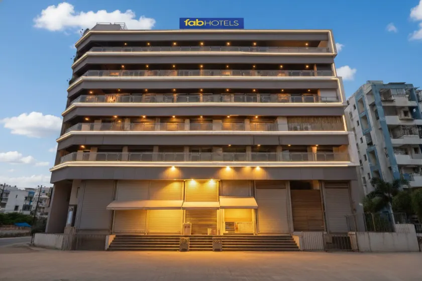 FabHotel RK Inn - Image 1