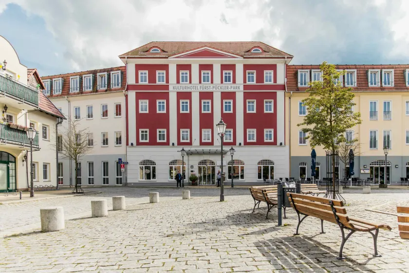 Kulturhotel Fürst Pückler Park - Image 1