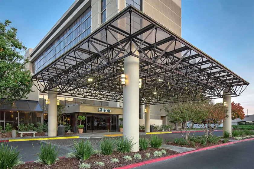 Hilton Sacramento Arden West - Image 1