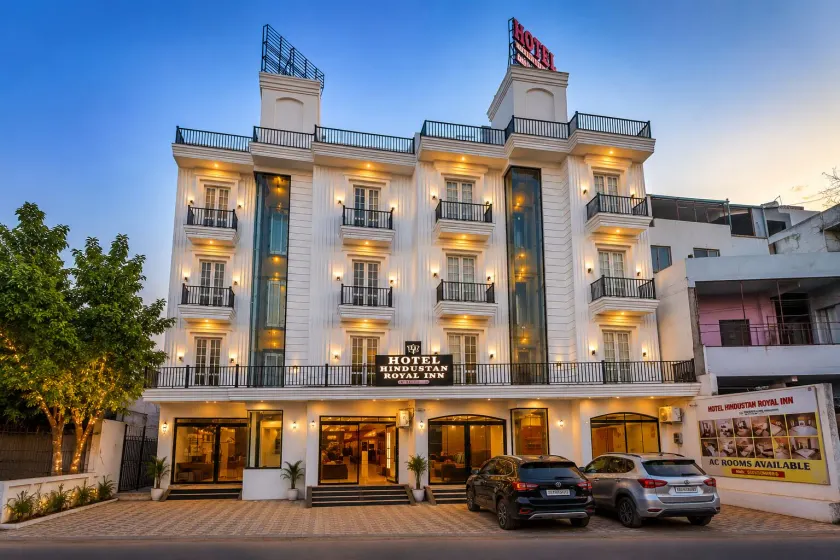 Hindustan Royal Inn - Image 1