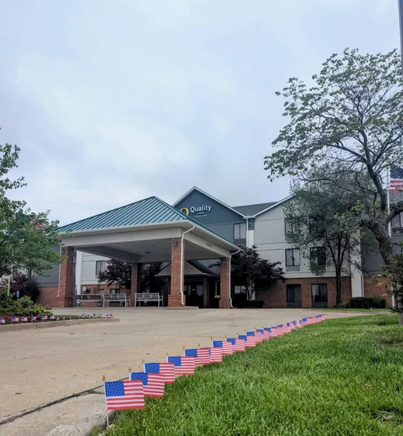 Quality Inn Warrensburg - Image 1
