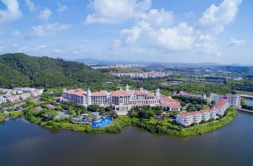 Gaoming Country Garden Phoenix Hotel - Image 1