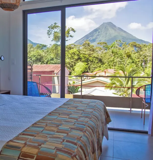La Fortuna Lodge by Treebu Hotels - Image 1