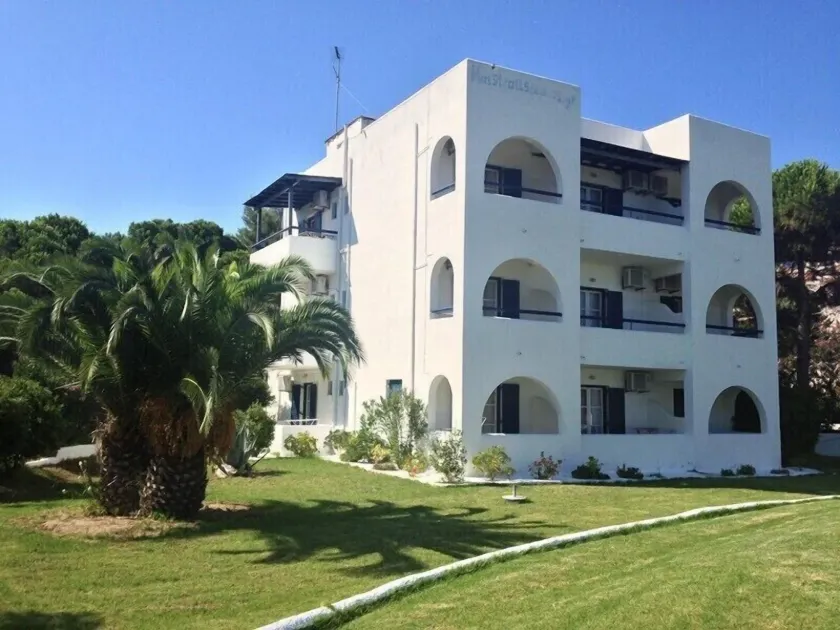 Maistrali Studios Skiathos - Image 1