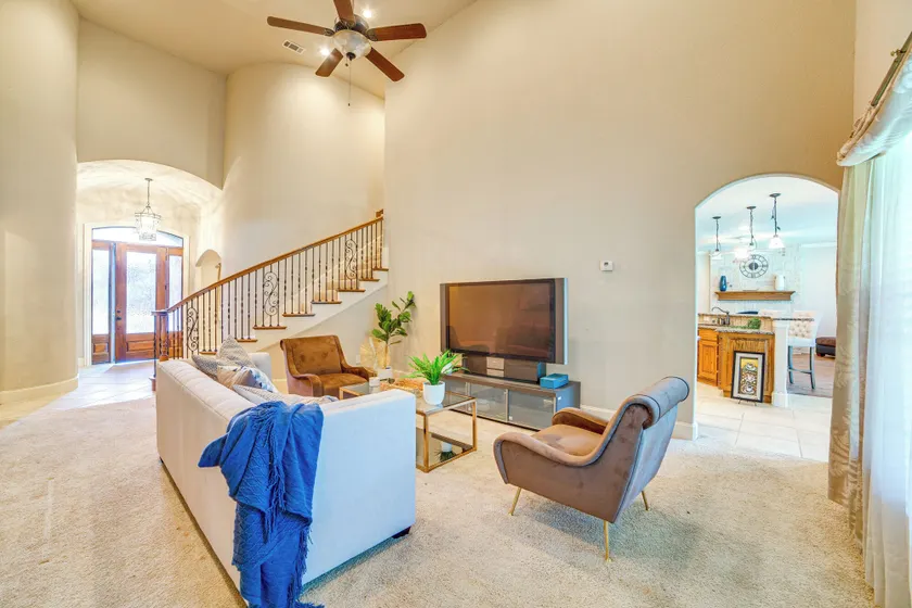 Spacious Texas Retreat w/ Community Pool - Image 1