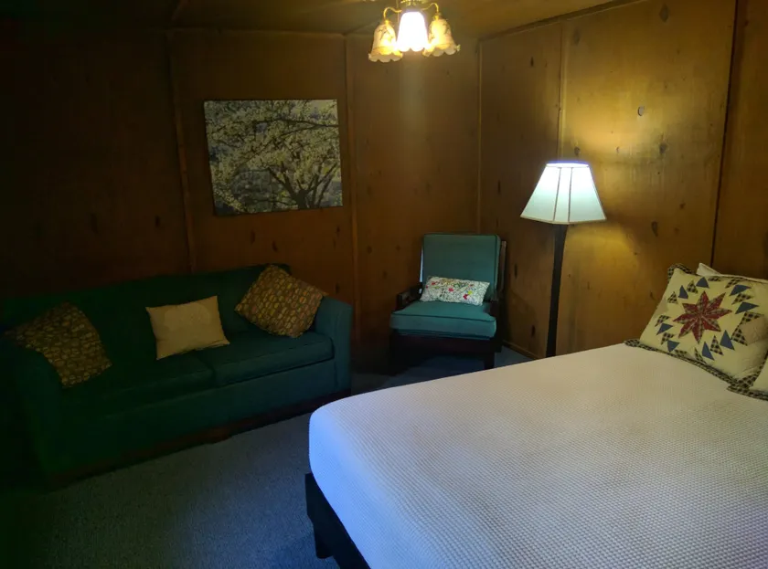 The Sugar Creek Retreat - Image 1