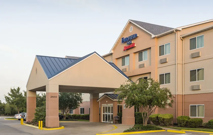 Fairfield Inn & Suites Houston Westchase - Image 1