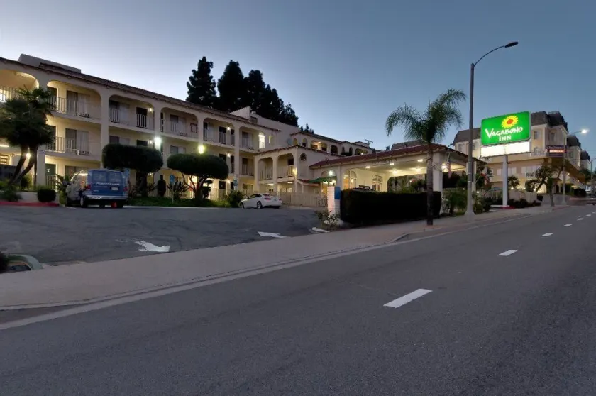 Vagabond Inn San Pedro - Image 1