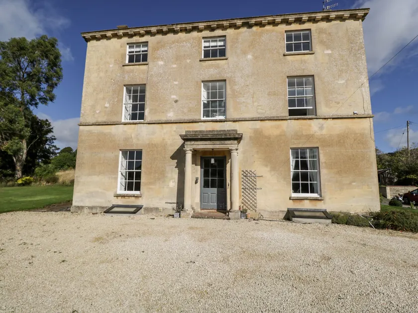 Rockstowes House - Image 1