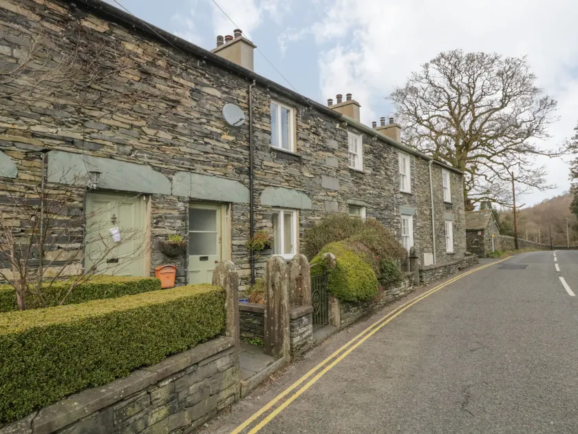 Holly Tree Cottage - Image 1
