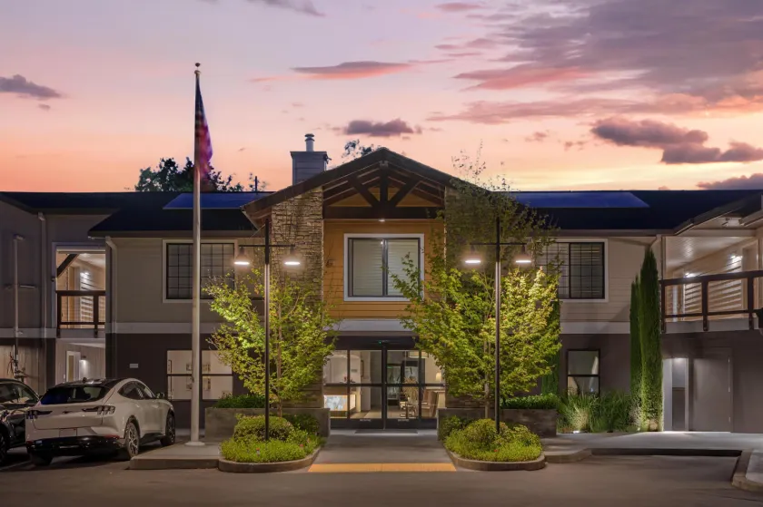 Best Western Plus Stevenson Manor - Image 1