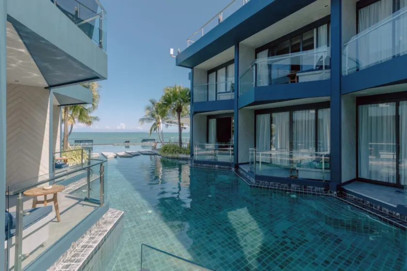 Hotel Tide Phuket Beachfront - Image 1