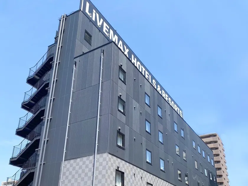 HOTEL LiVEMAX Takamatsu Eki Mae - Image 1