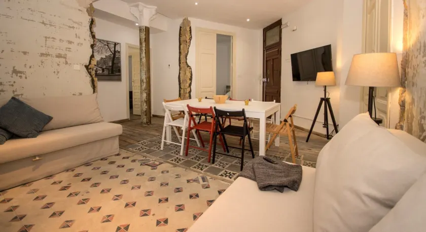 The Art Boutique Colon - Image 1