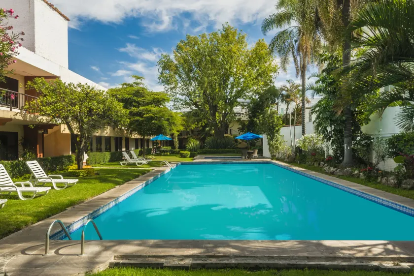 Hotel Puerta Del Sol Guadalajara - Image 1