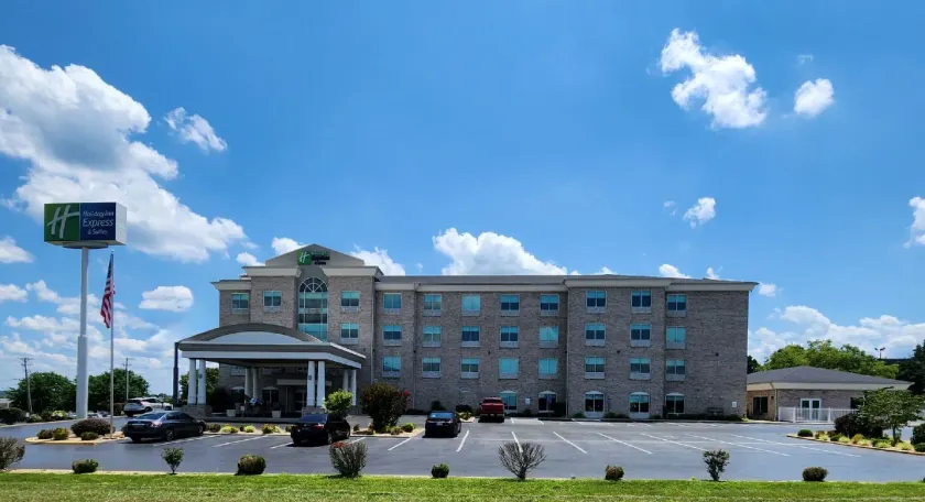 Holiday Inn Express Hotel & Suites Somerset Central by IHG - Image 1