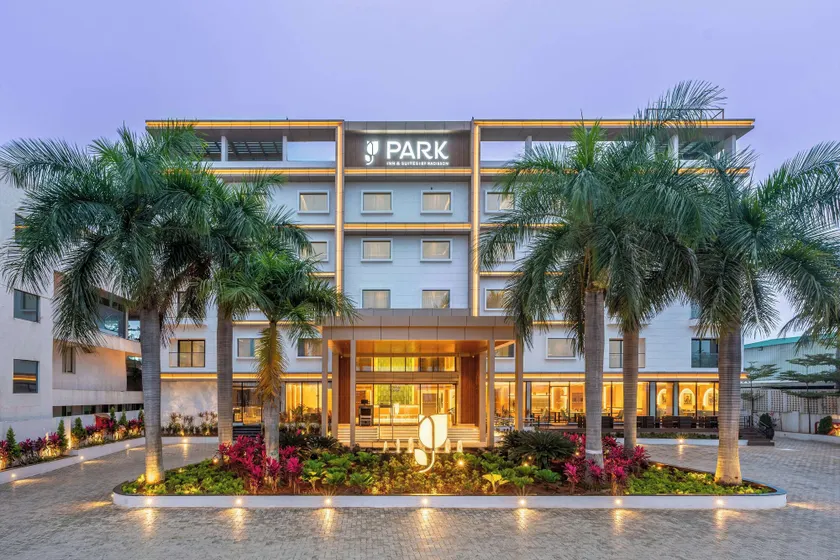 Park Inn & Suites by Radisson Bengaluru Yelahanka - Image 1