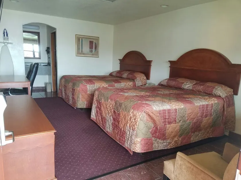 El Camino Motel - Image 1