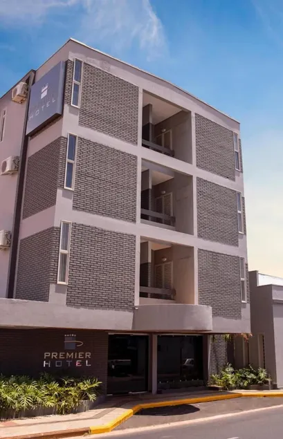 Premier Hotel - Image 1