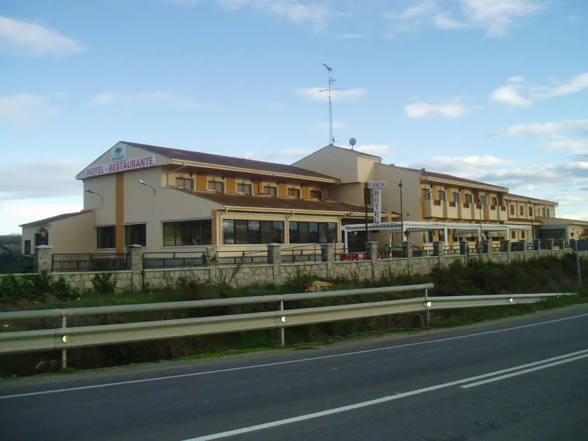 Hotel Alameda - Image 1