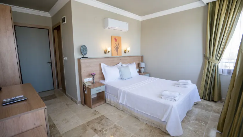 Ebruli Otel Cunda - Image 1