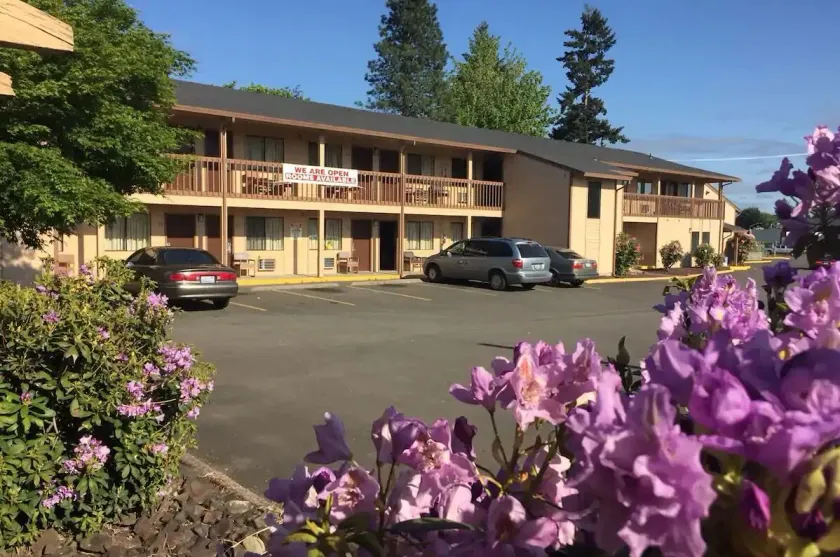 Centralia Inn - Image 1